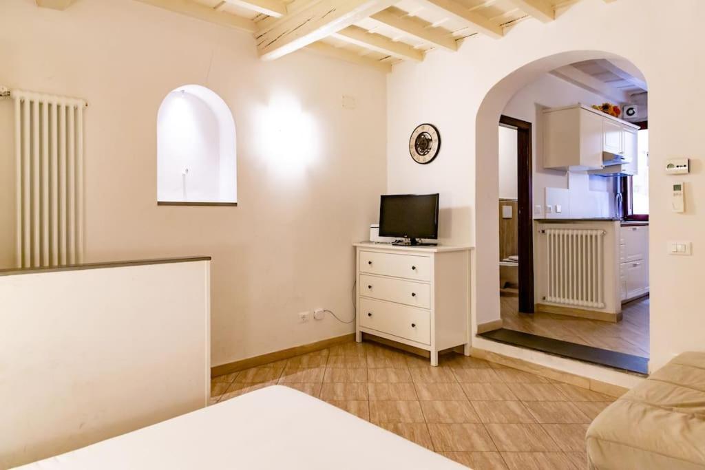 Lovely Portion Of Property Few Steps From Basilica Santa Croce Florença Exterior foto